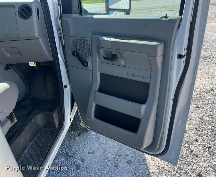 image for item ED2306 2012 Ford E450 box truck