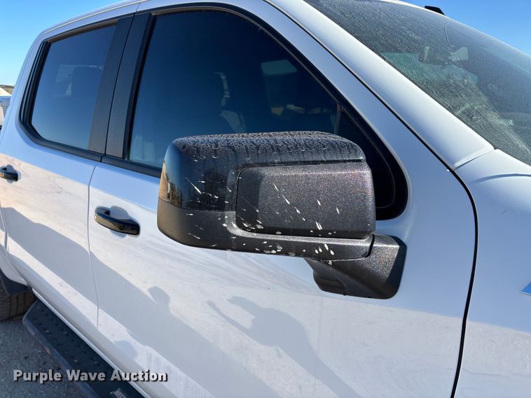 image for item ED2316 2020 Chevrolet Silverado 1500 LT Crew Cab pickup truck