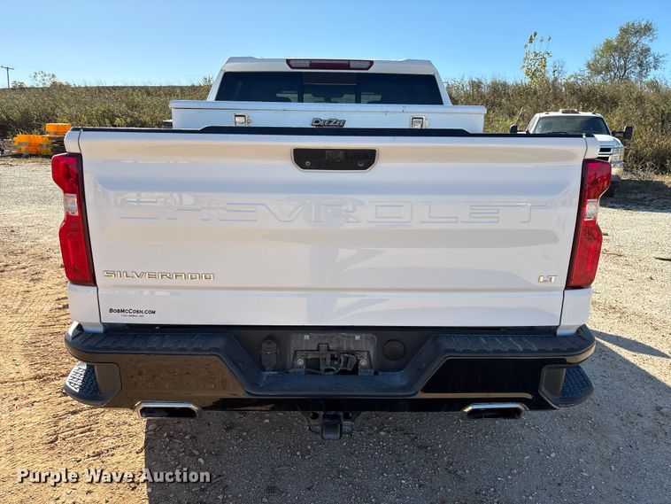 image for item ED2316 2020 Chevrolet Silverado 1500 LT Crew Cab pickup truck