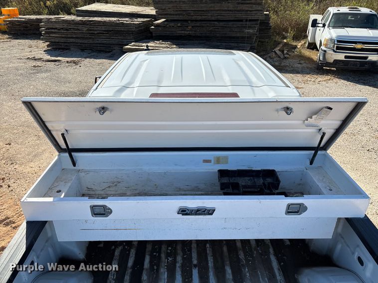 image for item ED2316 2020 Chevrolet Silverado 1500 LT Crew Cab pickup truck