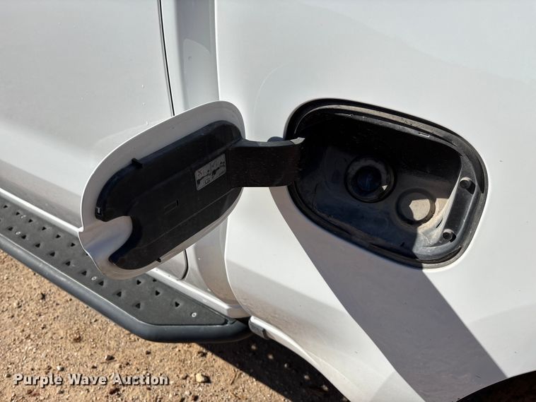 image for item ED2316 2020 Chevrolet Silverado 1500 LT Crew Cab pickup truck