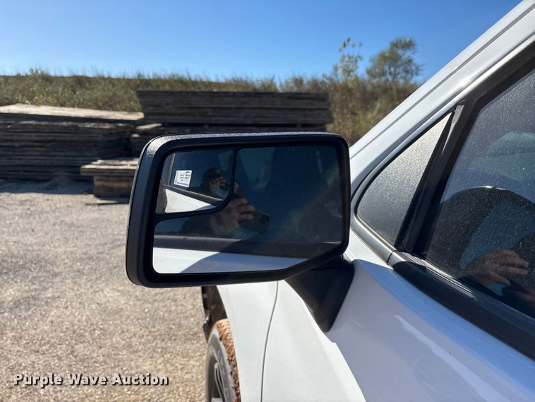 image for item ED2316 2020 Chevrolet Silverado 1500 LT Crew Cab pickup truck