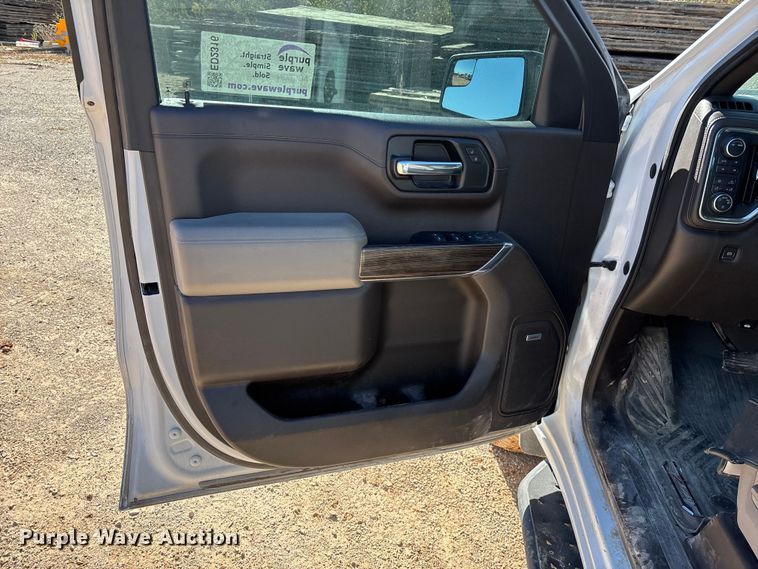 image for item ED2316 2020 Chevrolet Silverado 1500 LT Crew Cab pickup truck