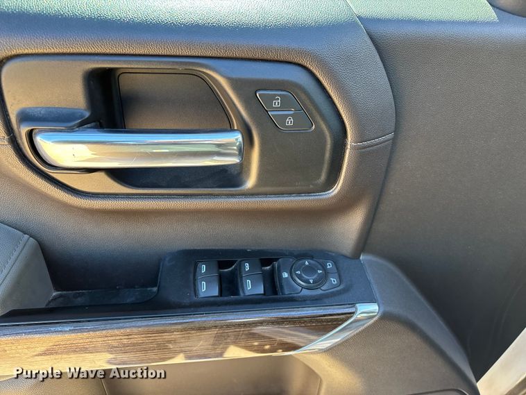 image for item ED2316 2020 Chevrolet Silverado 1500 LT Crew Cab pickup truck