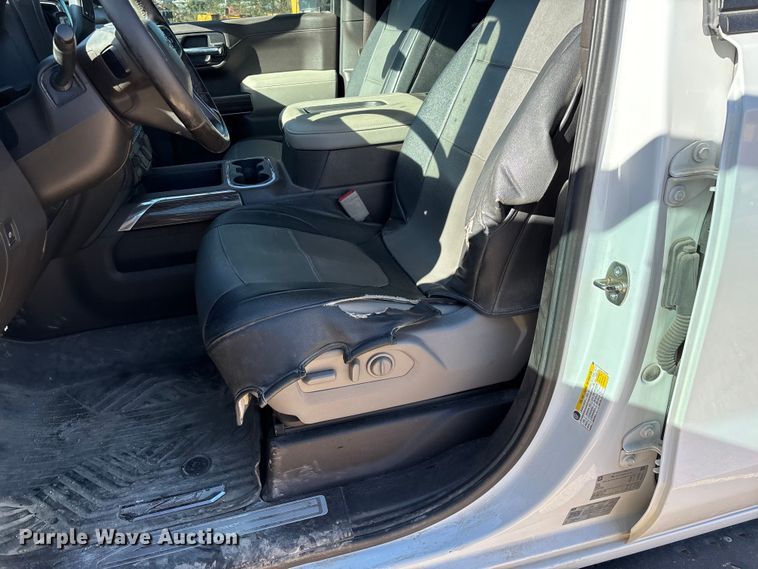 image for item ED2316 2020 Chevrolet Silverado 1500 LT Crew Cab pickup truck