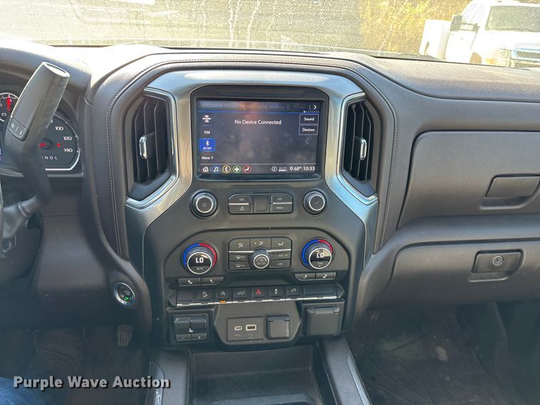 image for item ED2316 2020 Chevrolet Silverado 1500 LT Crew Cab pickup truck