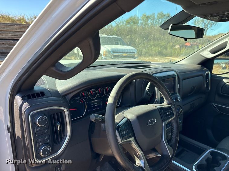 image for item ED2316 2020 Chevrolet Silverado 1500 LT Crew Cab pickup truck