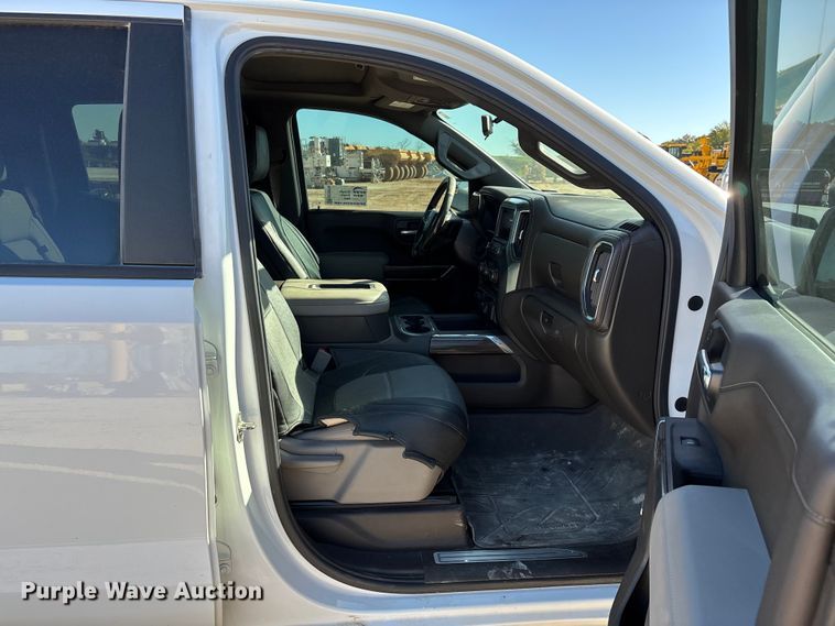 image for item ED2316 2020 Chevrolet Silverado 1500 LT Crew Cab pickup truck