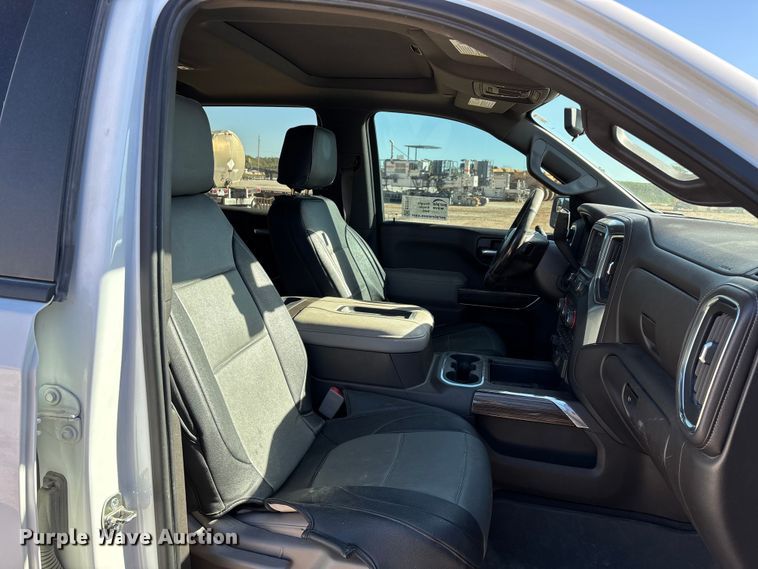 image for item ED2316 2020 Chevrolet Silverado 1500 LT Crew Cab pickup truck