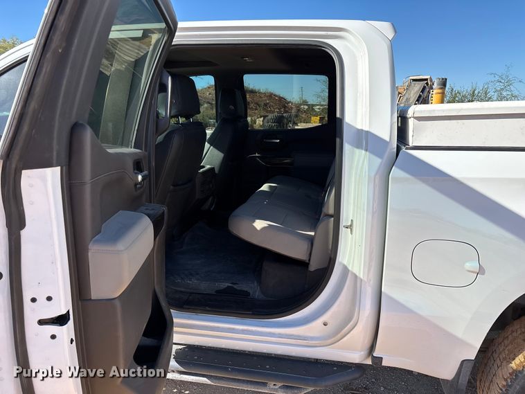 image for item ED2316 2020 Chevrolet Silverado 1500 LT Crew Cab pickup truck