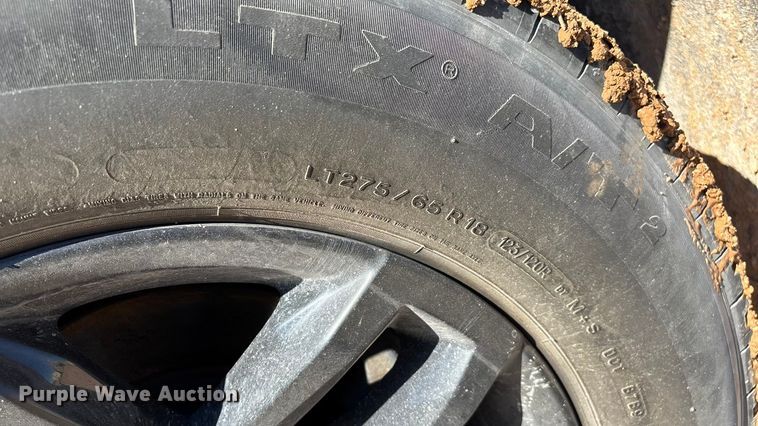 image for item ED2316 2020 Chevrolet Silverado 1500 LT Crew Cab pickup truck