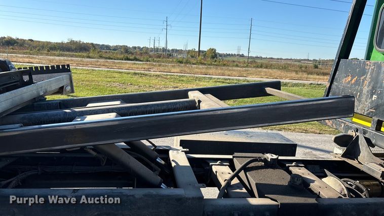 image for item ED2335 2015 Peterbilt 337 rollback truck