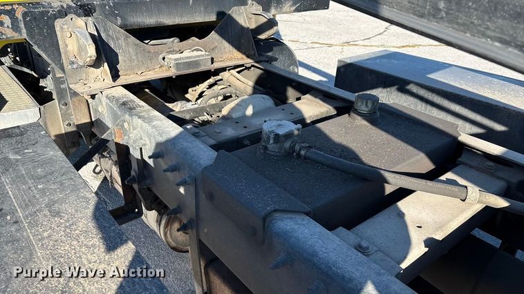 image for item ED2335 2015 Peterbilt 337 rollback truck