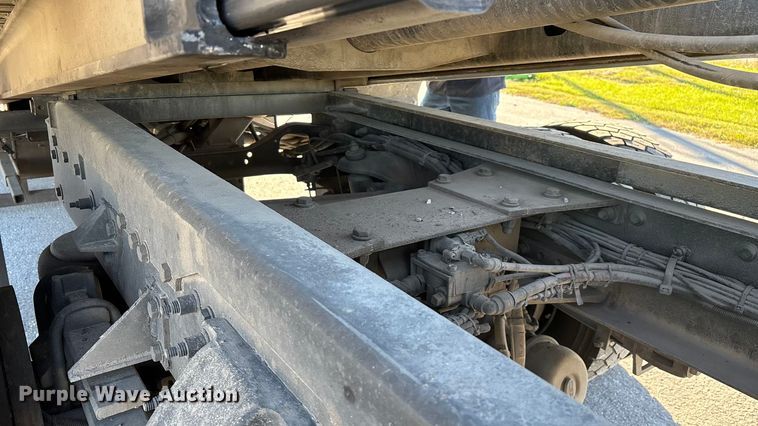 image for item ED2335 2015 Peterbilt 337 rollback truck