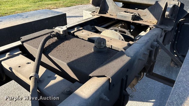 image for item ED2335 2015 Peterbilt 337 rollback truck