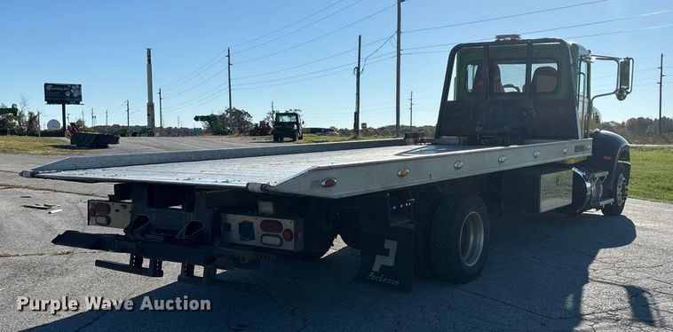 image for item ED2335 2015 Peterbilt 337 rollback truck