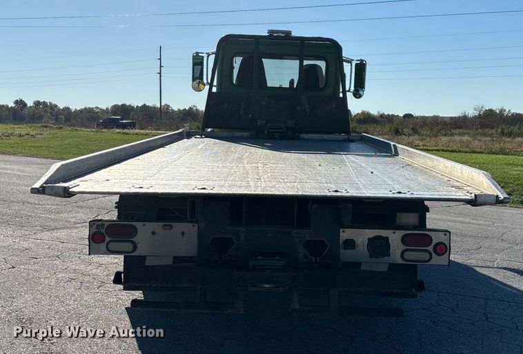 image for item ED2335 2015 Peterbilt 337 rollback truck