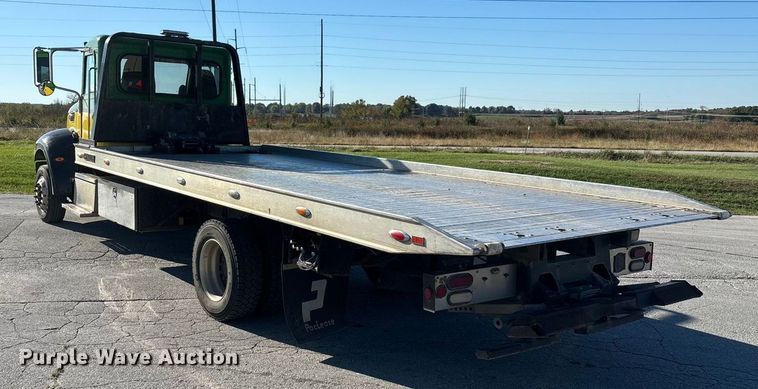 image for item ED2335 2015 Peterbilt 337 rollback truck