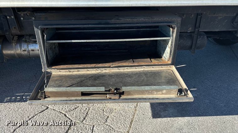 image for item ED2335 2015 Peterbilt 337 rollback truck