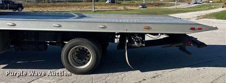 image for item ED2335 2015 Peterbilt 337 rollback truck