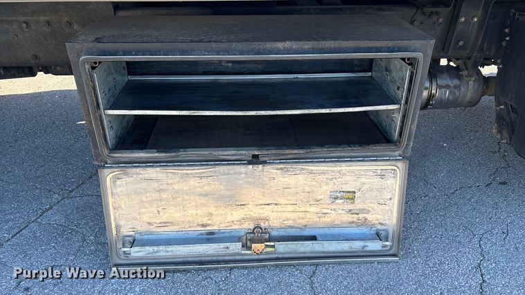 image for item ED2335 2015 Peterbilt 337 rollback truck