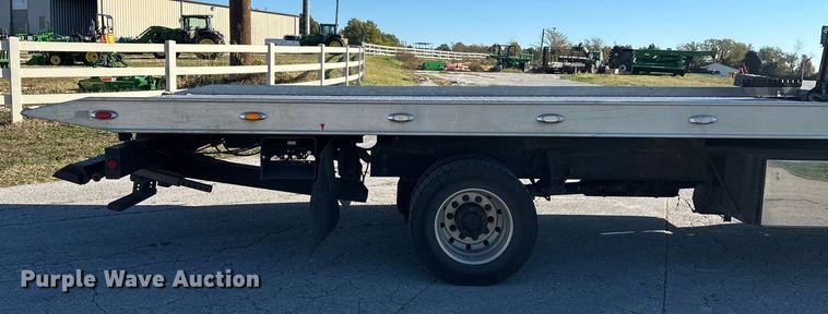 image for item ED2335 2015 Peterbilt 337 rollback truck