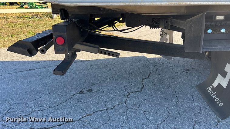 image for item ED2335 2015 Peterbilt 337 rollback truck