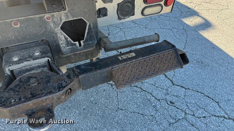 image for item ED2335 2015 Peterbilt 337 rollback truck