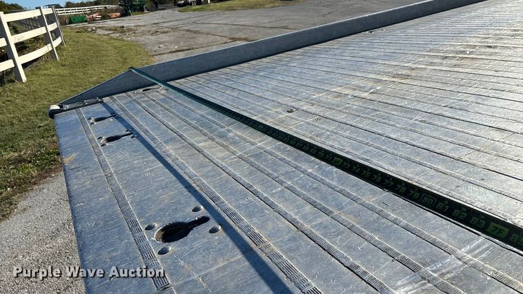 image for item ED2335 2015 Peterbilt 337 rollback truck