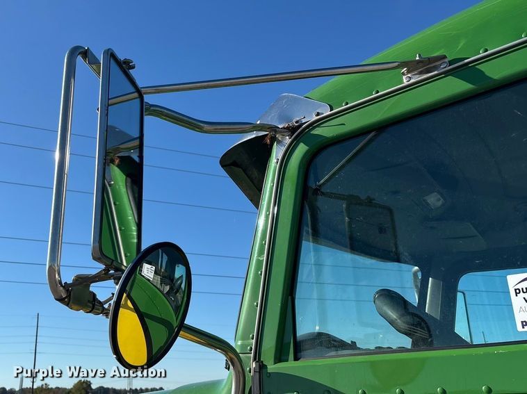 image for item ED2335 2015 Peterbilt 337 rollback truck