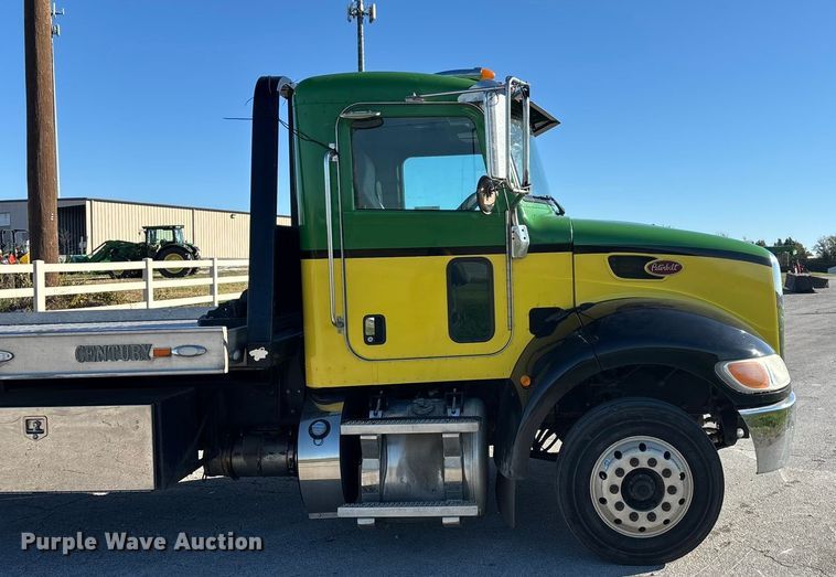 image for item ED2335 2015 Peterbilt 337 rollback truck