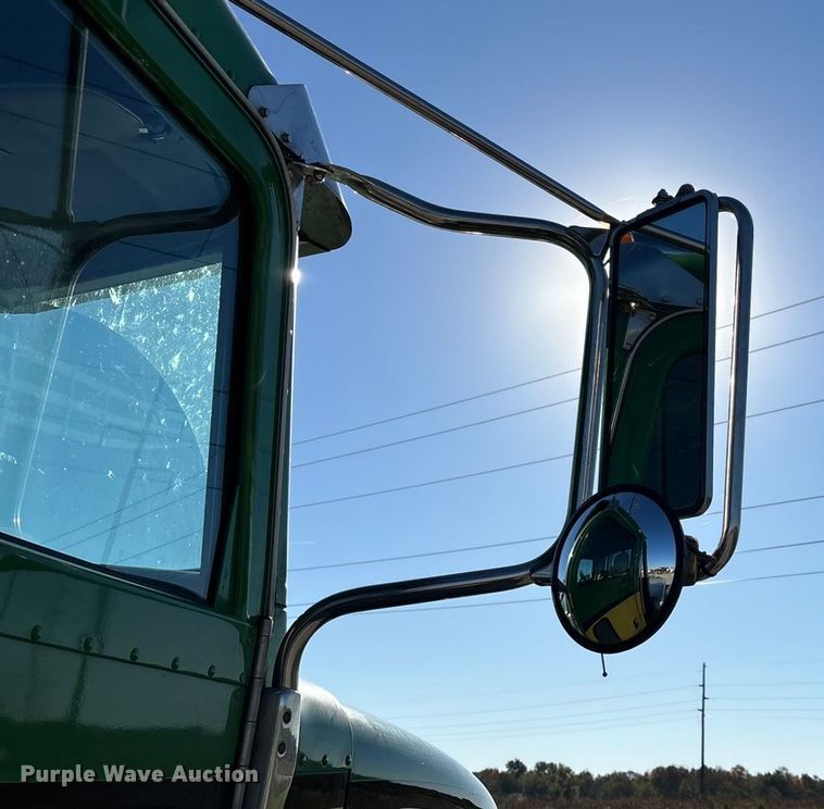 image for item ED2335 2015 Peterbilt 337 rollback truck