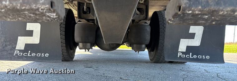 image for item ED2335 2015 Peterbilt 337 rollback truck