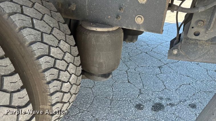 image for item ED2335 2015 Peterbilt 337 rollback truck