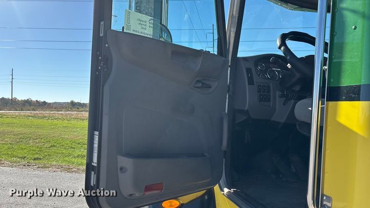 image for item ED2335 2015 Peterbilt 337 rollback truck