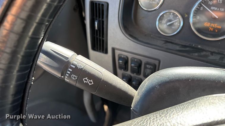 image for item ED2335 2015 Peterbilt 337 rollback truck