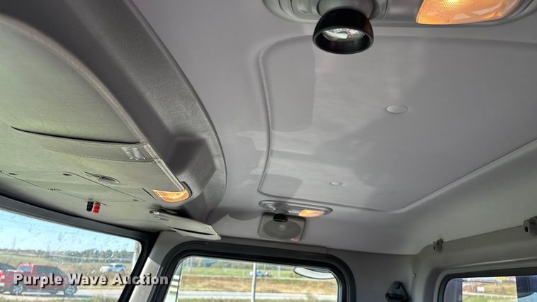 image for item ED2335 2015 Peterbilt 337 rollback truck