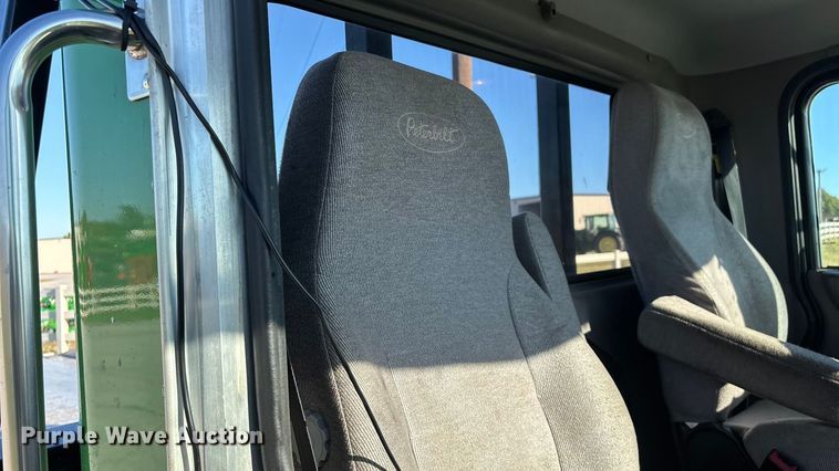 image for item ED2335 2015 Peterbilt 337 rollback truck