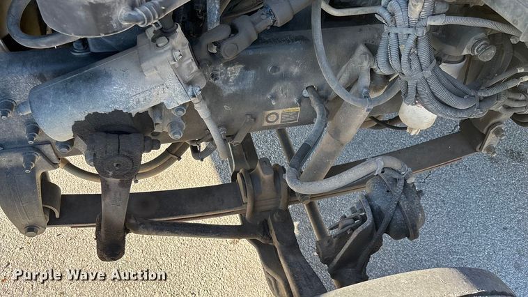 image for item ED2335 2015 Peterbilt 337 rollback truck