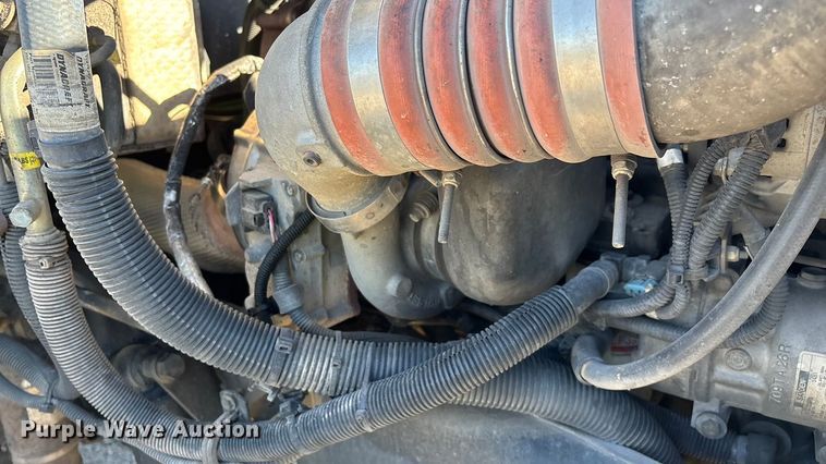 image for item ED2335 2015 Peterbilt 337 rollback truck