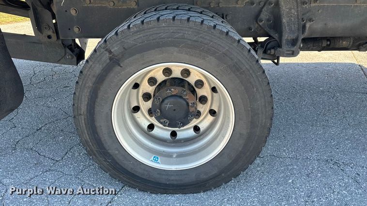 image for item ED2335 2015 Peterbilt 337 rollback truck