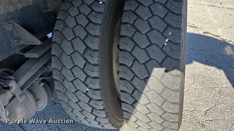 image for item ED2335 2015 Peterbilt 337 rollback truck