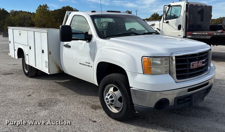 image for item ED2339 2008 GMC Sierra 3500HD utility bed pickup truck