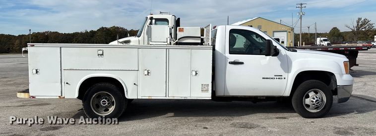 image for item ED2339 2008 GMC Sierra 3500HD utility bed pickup truck