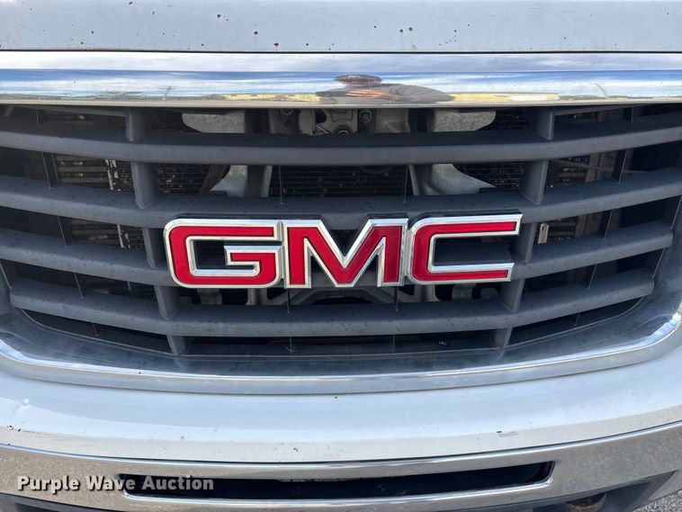 image for item ED2339 2008 GMC Sierra 3500HD utility bed pickup truck