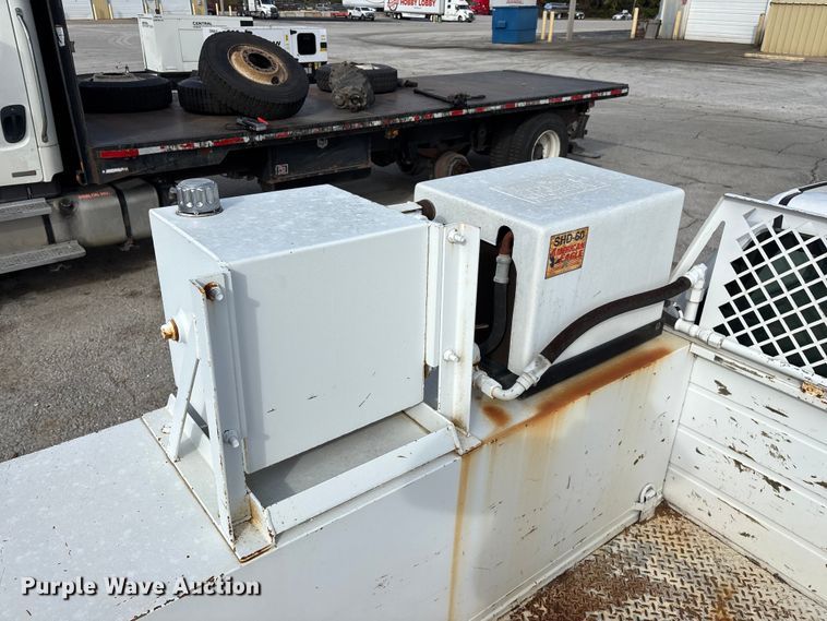 image for item ED2339 2008 GMC Sierra 3500HD utility bed pickup truck