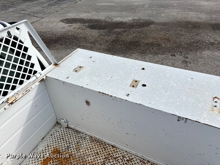 image for item ED2339 2008 GMC Sierra 3500HD utility bed pickup truck