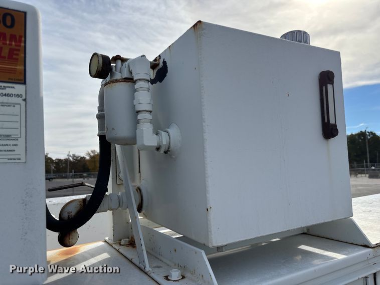 image for item ED2339 2008 GMC Sierra 3500HD utility bed pickup truck