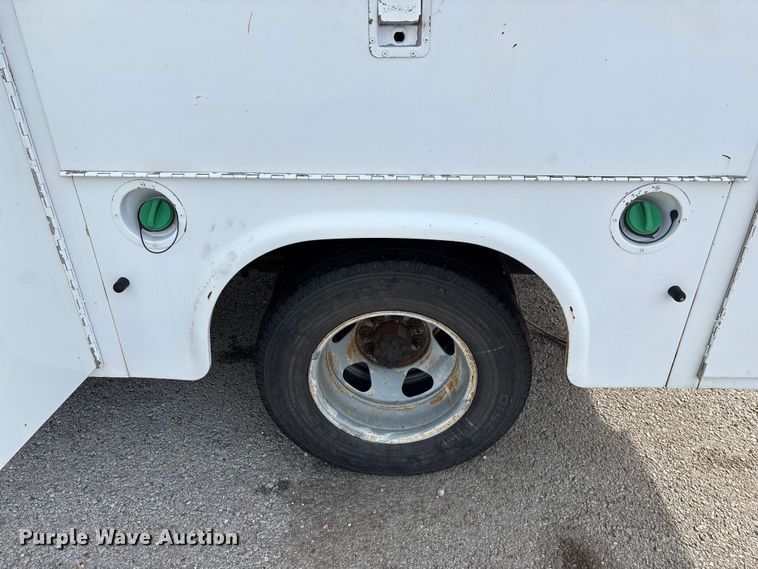 image for item ED2339 2008 GMC Sierra 3500HD utility bed pickup truck