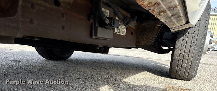 image for item ED2339 2008 GMC Sierra 3500HD utility bed pickup truck